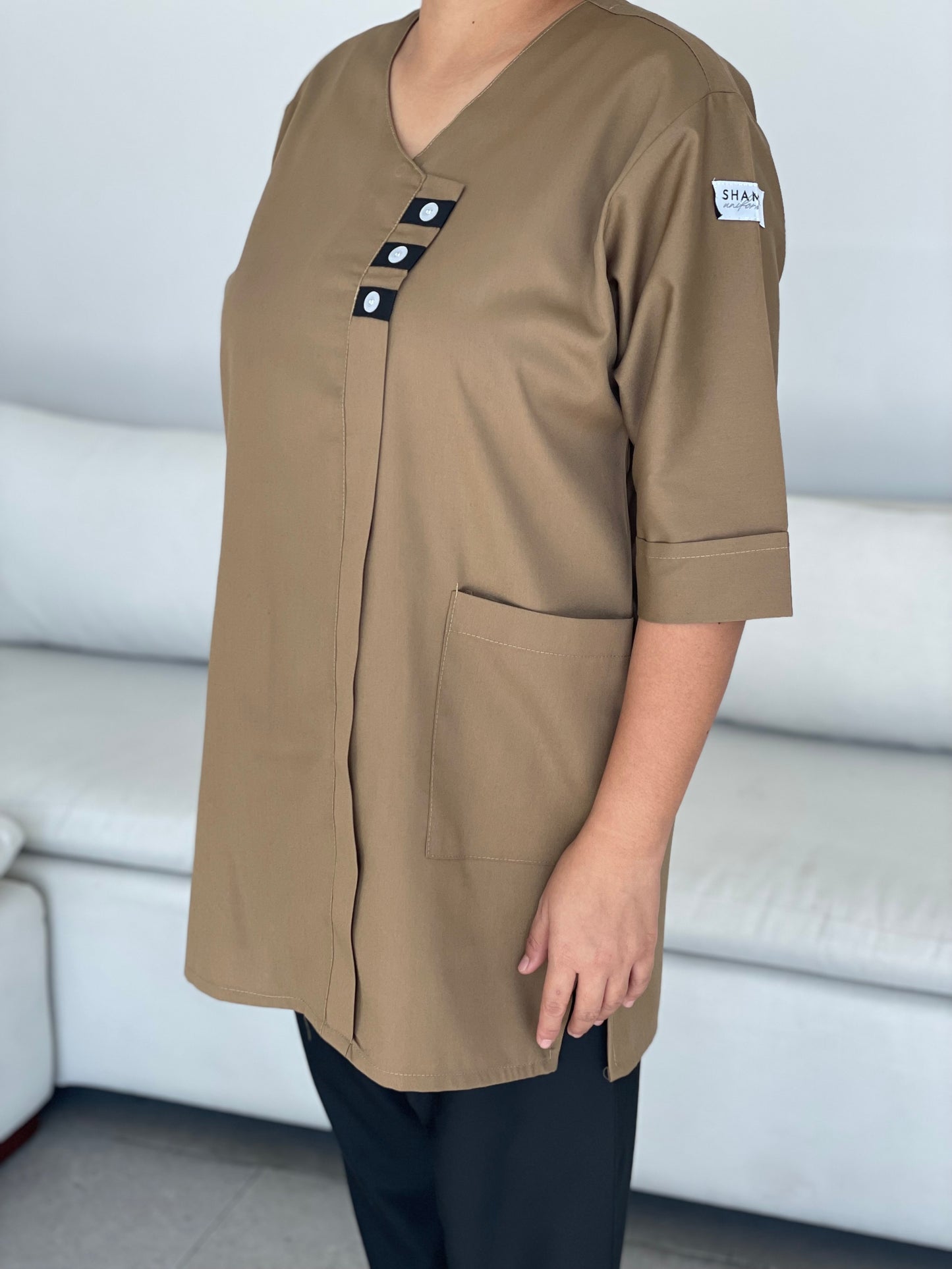 Dark brown - triple button